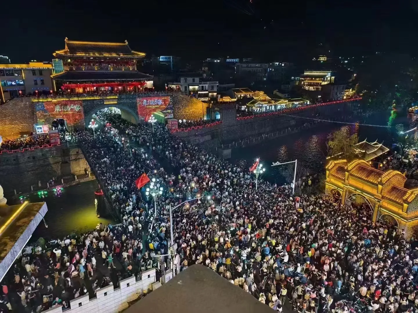 2024年国庆文旅市场有多“火”？ 7天，7.65亿人次，花费7008.17亿元，释放出什么信号？